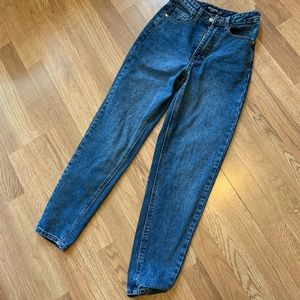 Brand New Pretty Little Things mom jeans